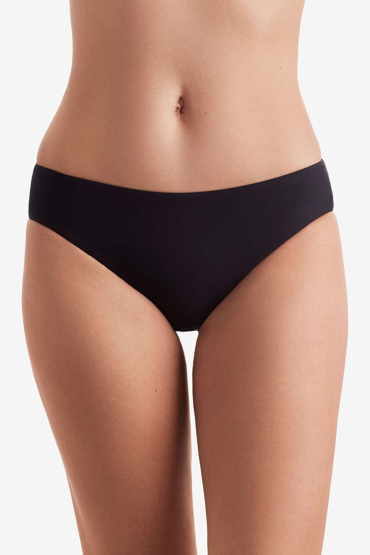 Logan Pant - Black